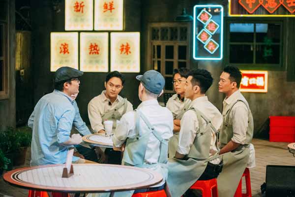 《大湾仔的夜》今日开播 大湾仔试营业向餐饮行家“取经”(图4)